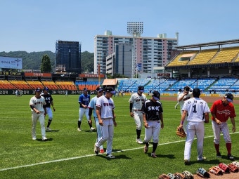 [포토뉴스] 아마추어 야구의 최강자는? '고교 vs 대학' 야구 올스타전 성료