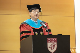 고려대, 서승환 연세대 총장에 명예교육학박사 학위 수여