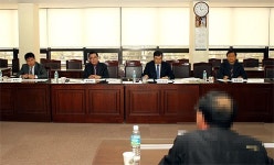 전문카운터, 민망하죠 VS 과잉단속, 난 억울해