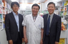 노원구약 회장단, 신규 개설 약국 12곳 방문