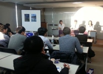 개국약사, 갑-을 오가는 돌발 상황의 연속