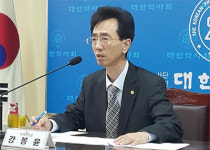 보조원과 화상투약기 밀당? 내 이름걸고 절대 없었다