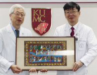 故 목돈상 교수 소장 그림 27점 고대구로병원에 기부