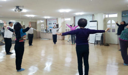 자연애약국 2층에 비밀이 있다는데