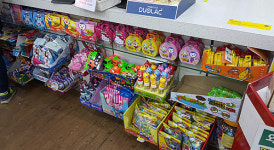 약국, 장난감 비타민 고민…엄마들 곱지않은 시선