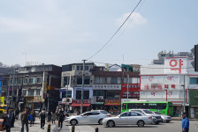 재개발로 상권 변해도 중대병원 약국가는 정중동