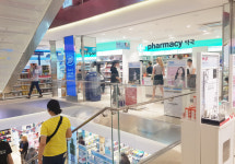 부츠 최대 매장 명동점 개점...약국도 곧 영업 개시