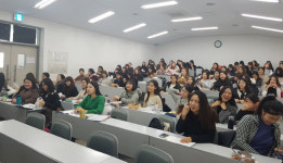 기자, 대학생처럼 이대 약국경영학 강의 들어보니