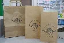 약국에 카페 접목, 자정까지 운영…고객친화의 모범