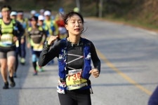 마라톤 100km, 12시간의 투지…달리는 여약사