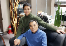아들 신장이식 받고 건강 회복한 백광열 대일양행 부회장