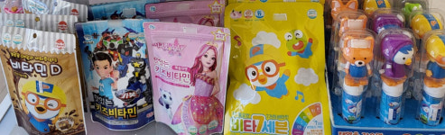 약국 캐릭터 비타민에 아스파탐…엄마들 설왕설래