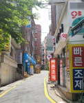 서울대병원 문전약국 가보니...줄어든 환자, 텅빈 대기실
