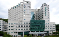 여·야 침례병원 정상화 약속...주변 약국 매매가 천정부지