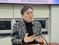 김윤 의료개혁, 국회서 재추진…비급여 가격 통제 필요