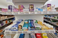 조제 없이도 개업 가능...저가 공세 마트형약국 양산