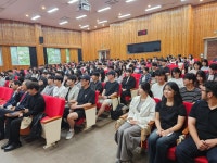 창고형약국, 정부가 기대하는 미래의 약국 모습아냐