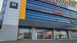 13년 운영한 마트약국, 100평 초대형약국 입점에 눈물