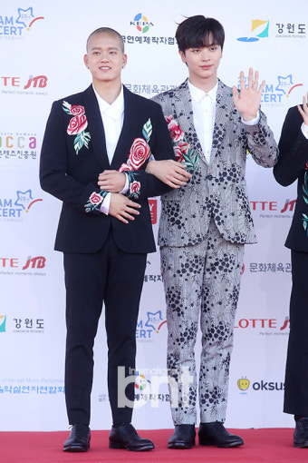 [bnt포토] 비투비 프니엘-육성재 '우리 제법 잘 어울려요'