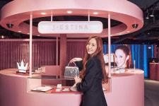 제이에스티나, 팝업스토어 ‘J’Z BAR’ 성료...뮤즈 아이유-박민영 참석