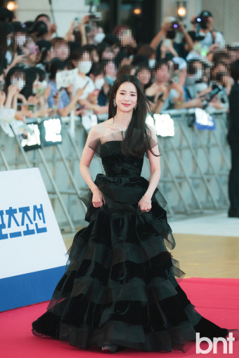 [bnt포토] 임지연 '레드카펫에서 더 빛나는 로맨틱미소'(청룡시리즈어워즈)