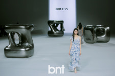 [bnt포토] 모델 김강은 바람으로 조각한 오브제(두칸 패션쇼)