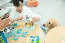 [포토] 정구영 대표-순심이 주인, 반려견 둘다 완전 진지