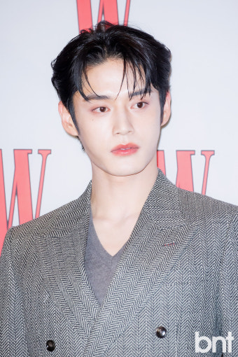 [포토] 제베원 김지웅 '저 얼굴로 살면 어떤 기분일까'