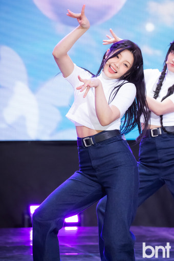 [포토] 아일릿 원희 '이 사랑스러움, 슈퍼이끌림'