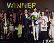 모델 안형주 더룩오브더이어코리아 WINNER 됐어요 [포토]