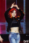 스테이씨 시은 배꼽미녀 [포토]