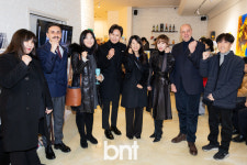 기념촬영하는 안드레아 페리라 문화참사-김민종-예지원-페르디나노 구엘리 관장 [포토]