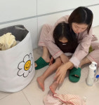 미니결, 등원 후 ‘국룰 루틴’ 공개…“집 오자마자 침대로 슝” 공감