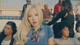 로제, 오늘 ‘new trick’ 발표…아이폰 협업