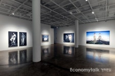 한한령 속 韓·中 예술가들이 바라본 현실, 트라이앵글