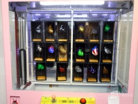 소비사회 속 인간의 모습을 오원색으로 표현...김리현의 위지윅展