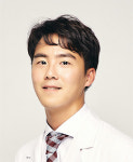 [건강연재칼럼] 집콕 생활이 부른 거북목 교정 꼭 필요해요