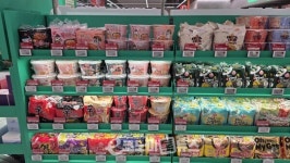 [현장] CJ올리브영 센트럴 명동 타운… 글로벌 특화·스페셜 상품 압도