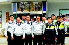 출가한   스님   가족상봉   도운 투캅스