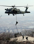 제1공수특전여단 헬기 강하 … 실전같이 훈련