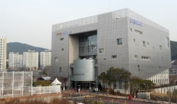 수원 광교홍재도서관 문 활짝