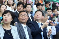 인천지방법원 시구·응원…특별한 나들이