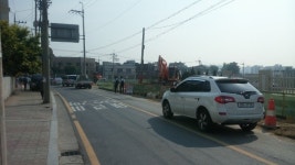 학교 주변 온통 공사판 … 수원 세류초 차도 등하교 아찔