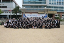 푸르미가족봉사단, 송천고에 자전거 안전모 전달