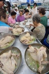 카베이갈산지사 | [인천일보 포토] 초복 삼계탕 나눔 행사 … "어르신들 건강하세요"