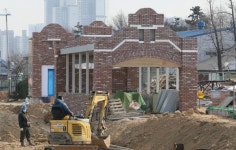 붉은 벽돌의 驛舍...인천 신포역 歷史 담다