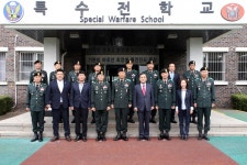 특수전교육단, 특수전학교로 개정