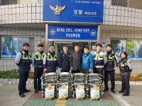 안산상록서 일동파출소·생활안전협의회, 이웃 사랑의 쌀 나눔