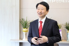 [신년인터뷰] 박윤배 인천경제산업정보테크노파크 원장 송도 첨단산업단지 재착공할 것