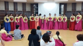 매년 6월, 한복입고 수업듣는 수원여고